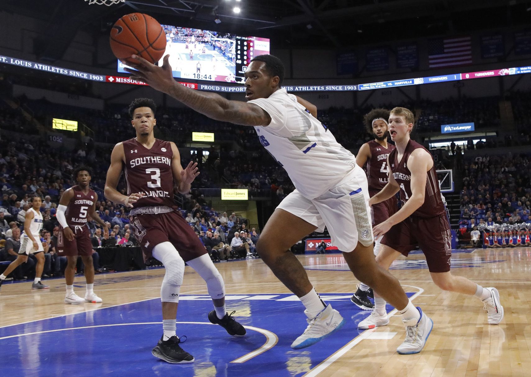 The Billikens and Salukis battle at Chaifetz Arena
